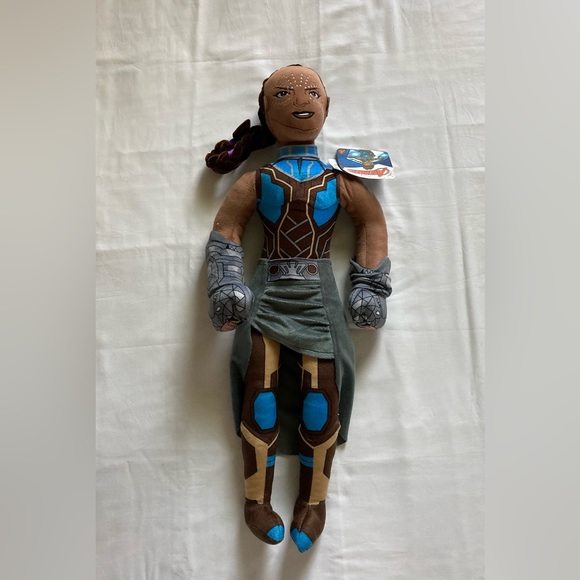 Marvel’s Black Panther Shuri Pillow Buddy NWT - Picture 6 of 9